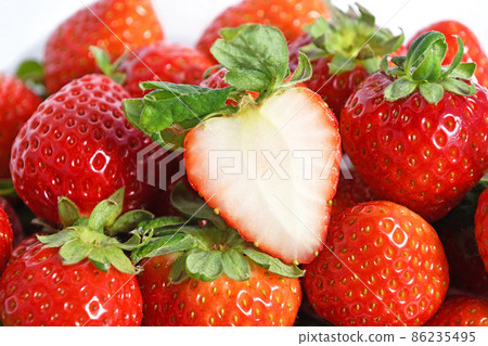 Strawberry (Koi Nozomi / Variety name is "Koi Minori") 86235495