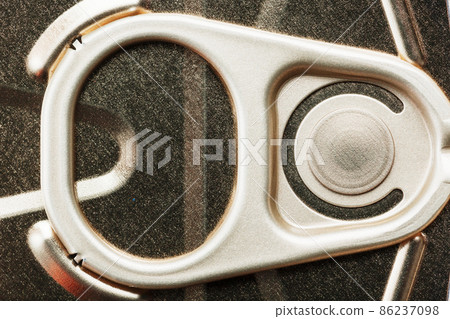 Metal lid with a ring from a tin can 86237098