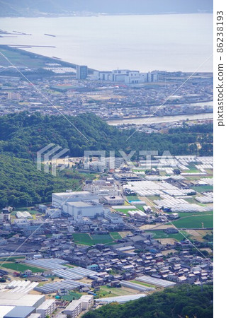 從香川縣觀音市稻泉山眺望琴引公園 從香川縣觀音市稻泉山眺望琴引公園 86238193
