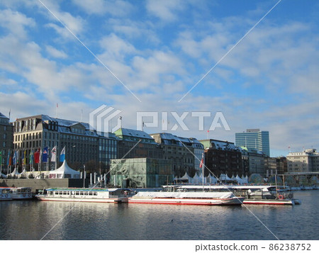 Binnenalster tour boat Binnenalster tour boat 86238752