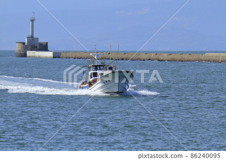 Miike Port, Omuta City, fishing boats returning to port, 86240095