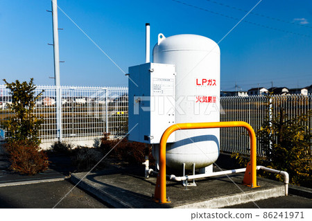LP gas supply equipment and blue sky 86241971