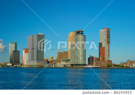 Rotterdam skyscrapers skyline view over of Nieuwe Maas river. Rotterdam Rotterdam skyscrapers skyline view over of Nieuwe Maas river. Rotterdam 86243953