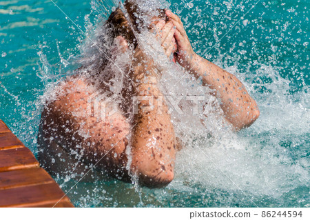 Splash Splash 86244594