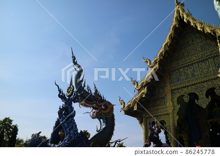 Famous attractions in Chiang Mai, Thailand, a view of the Blue Temple, blue sky, eaves of the ancestral temple 86245778