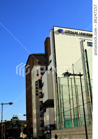 Otemae Gakuen and Osaka Castle 86247157