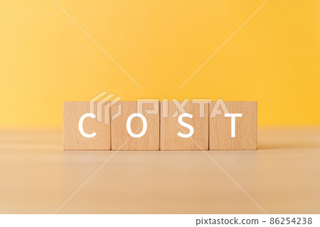 上面寫著“COST”的積木 86254238