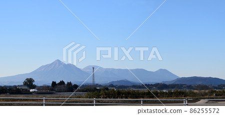 Kirishima mountain range 86255572