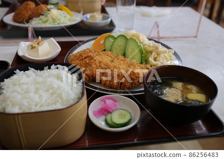 大肥飯炸豬排套餐 86256483