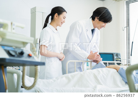Hospital medical ICU doctor doctor nurse hospitalization Hospital medical ICU doctor doctor nurse hospitalization 86256937