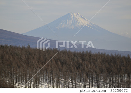 Kirigamine Plateau in Winter [Suwa City, Nagano Prefecture] 86259672