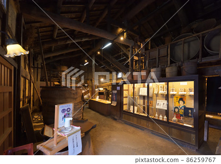 Yuasa Town and Soy Sauce Museum Kadocho Craftsman's Warehouse (Yuasa Town, Arida District, Wakayama Prefecture) Yuasa Town and Soy Sauce Museum Kadocho Craftsman's Warehouse (Yuasa Town, Arida District, Wakayama Prefecture) 86259767