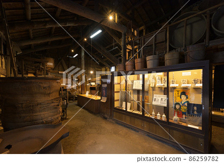 Yuasa Town and Soy Sauce Museum Kadocho Craftsman's Warehouse (Yuasa Town, Arida District, Wakayama Prefecture) Yuasa Town and Soy Sauce Museum Kadocho Craftsman's Warehouse (Yuasa Town, Arida District, Wakayama Prefecture) 86259782