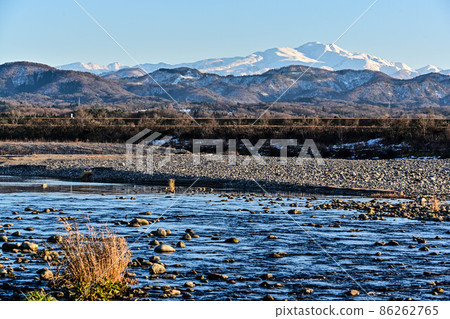 Hakusan seen from the Tedori River 86262765