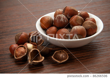 Hazelnut 86266506