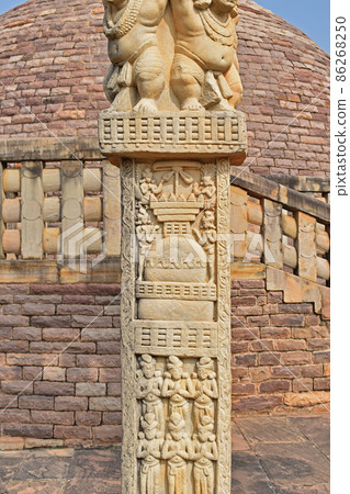Stupa No. 3, Left Pillar, Top Panel, Stupa representing Buddha, Sanchi monuments, World Heritage Site, Madhya Pradesh, India. 86268250