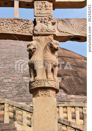 Stupa No 1, South Gateway, Four Lions Close-up on each of the pillars The Great Stupa, World Heritage Site, Sanchi, Madhya Pradesh, India. 86268261