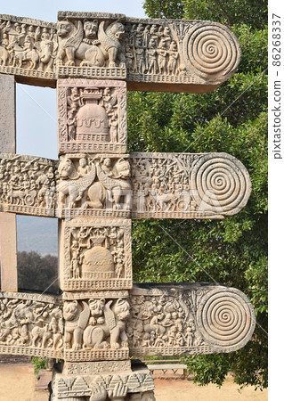 Stupa No 1, West Gateway. Rear view of Architraves Closeup of right side. The Great Stupa, World Heritage Site, Sanchi, Madhya Pradesh, India. Stupa No 1, West Gateway. Rear view of Architraves Closeup of right side. The Great Stupa, World Heritage Site, Sanchi, Madhya Pradesh, India. 86268337