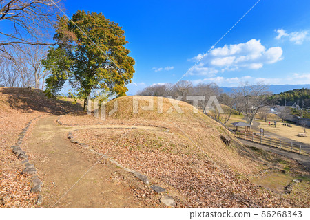 新澤千塚群公園（奈良縣橿原市川西町） 86268343