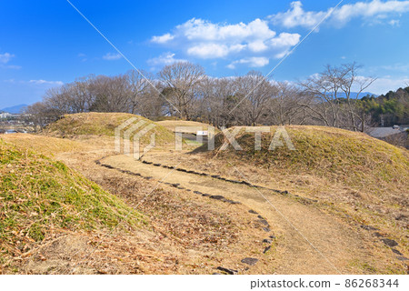 Niizawa Chizuka Tomb Group Park (Kawanishi-cho, Kashihara City, Nara Prefecture) Niizawa Chizuka Tomb Group Park (Kawanishi-cho, Kashihara City, Nara Prefecture) 86268344