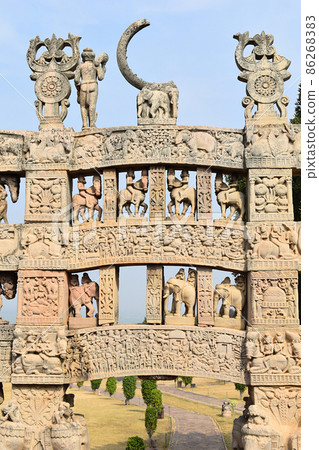 Stupa No 1, North Gateway. Rear view of Architraves. Left side Closeup. The Great Stupa, World Heritage Site, Sanchi, Madhya Pradesh, India. Stupa No 1, North Gateway. Rear view of Architraves. Left side Closeup. The Great Stupa, World Heritage Site, Sanchi, Madhya Pradesh, India. 86268383