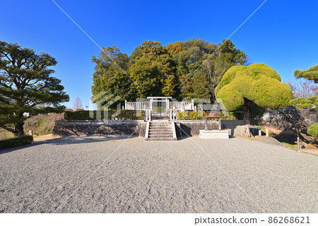 Tomb of Emperor Tenbu and Mochito (Asuka Village, Takaichi District, Nara Prefecture) 86268621