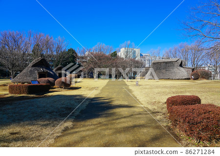 Pit-house dwelling in the Yayoi period Otsuka Saikachi Ruins Park (Yokohama City, Kanagawa Prefecture, Kohoku New Town) 86271284