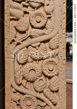 Stupa No 1, South Gateway, Left Pillar, Outside Face Stupa No 1, South Gateway, Left Pillar, Outside Face 86272837