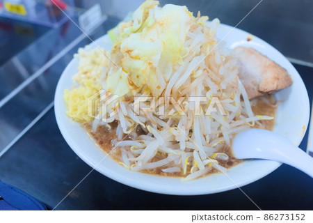 Appetizing Jiro ramen 86273152