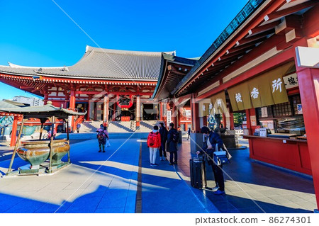 Tokyo Asakusa Shichifukujin Tour Main Hall of Sensoji Temple 86274301