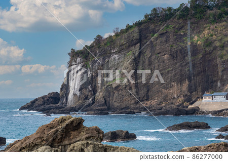 Torikuso Cliff on the Echizen coast in Fukui prefecture 86277000
