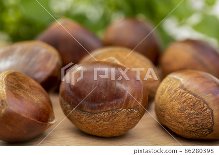 chestnuts, autumn food, nuts, berries, chestnuts, autumn cuisine, ナッツ, ベリー, chestnuts, nuts, 86280398