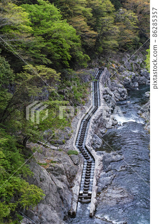 東京/新綠白丸魚道、白丸調整池(白丸水壩) 東京/新綠白丸魚道、白丸調整池(白丸水壩) 86285357