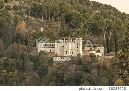Panoramic view of the Generalife palace villa built by the Nasrid kings next to the Alhambra on the hill of the Sun. Granada. Andalusia. Spain. 86285628