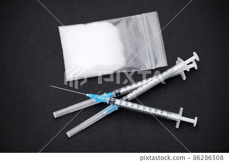Syringe and drug Syringe and drug 86286508