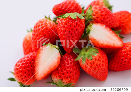 Strawberry White Back 86286709