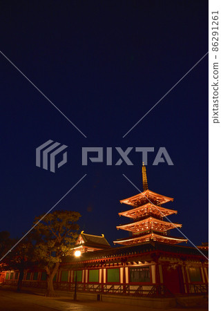 Night view of Osaka Shitennoji Five-storied pagoda illuminated Night view of Osaka Shitennoji Five-storied pagoda illuminated 86291261