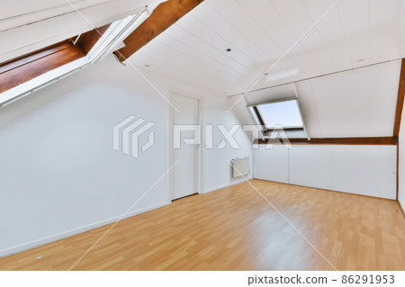 Spacious bright and pretty room with large windows Spacious bright and pretty room with large windows 86291953