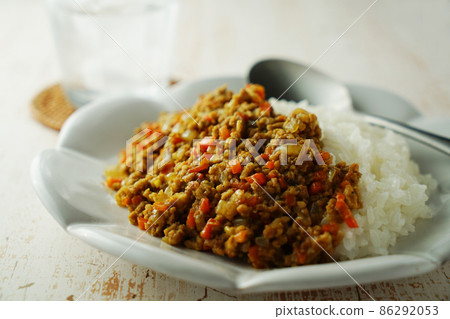 Keema 咖哩配洋蔥和肉末 Keema 咖哩配洋蔥和肉末 86292053