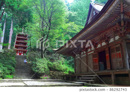 [奈良縣]神秘的室柔寺五層寶塔和大殿 86292743