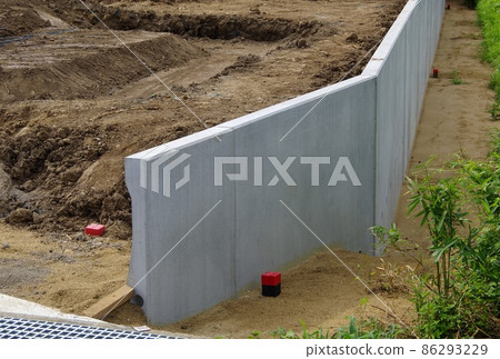 以L形擋土牆停止:住宅用地和擋土牆的創造 以L形擋土牆停止:住宅用地和擋土牆的創造 86293229