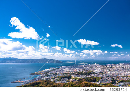 《Hyogo Prefecture》 Akashi Kaikyo Bridge and the cityscape along the sea 《Hyogo Prefecture》 Akashi Kaikyo Bridge and the cityscape along the sea 86293724