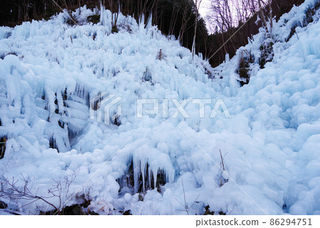 Chichibu's Three Great Ice Pillars, Ashigakubo's Ice Pillars 86294751