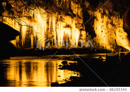 Chichibu's three major ice pillars and thirty mallet ice pillars lit up Chichibu's three major ice pillars and thirty mallet ice pillars lit up 86295343