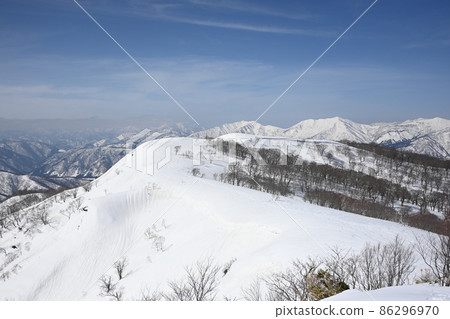 Snow's Asahiga dune 86296970