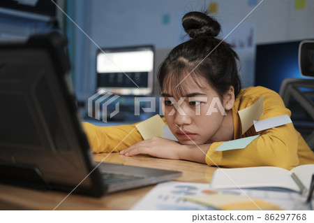 Overnight working at home office Overnight working at home office 86297768