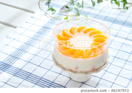 Tangerine milk pudding Tangerine milk pudding 86297953