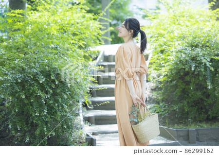 米色連體女戶外 米色連體女戶外 86299162