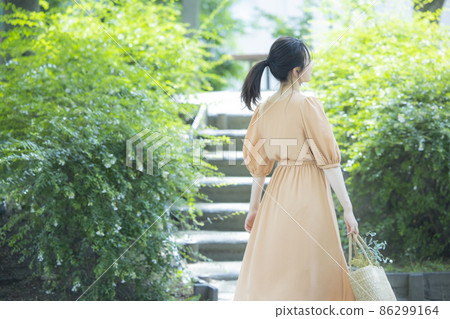 米色連體女戶外 米色連體女戶外 86299164
