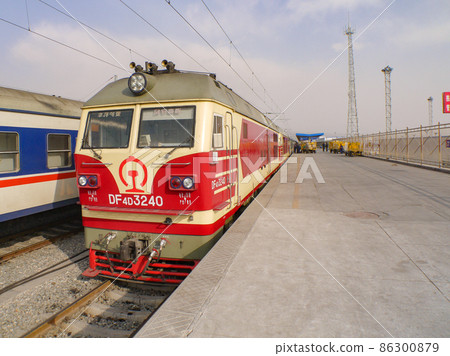 Tibet Blue Railway 86300879